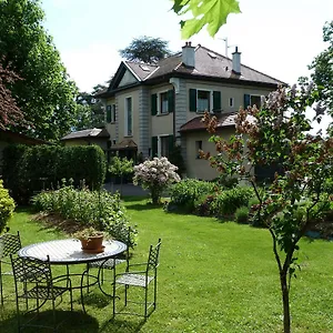 Domaine Du Pressoir Bed & Breakfast